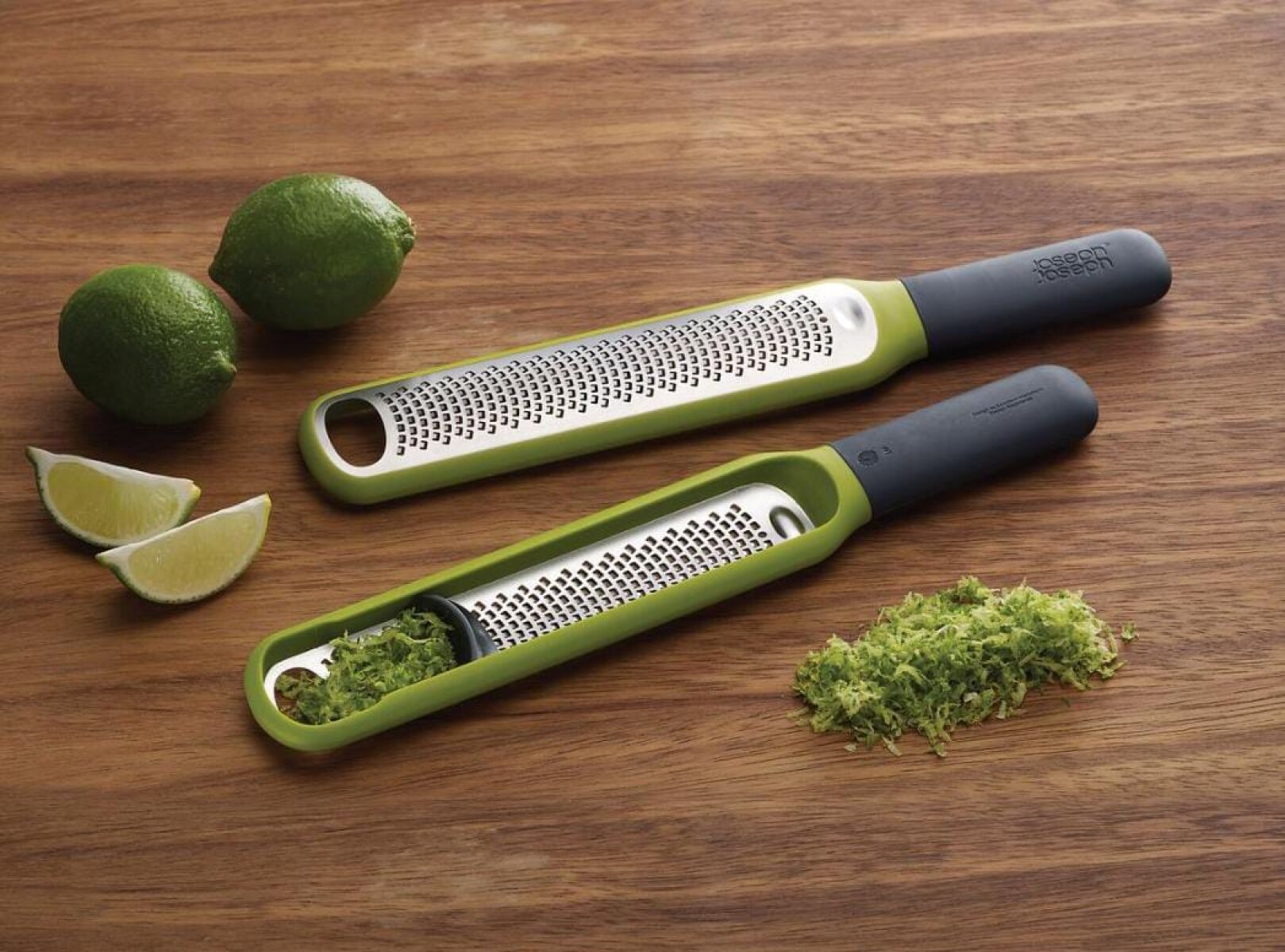 Rallador mini, ergonómico con limpiador integrado 