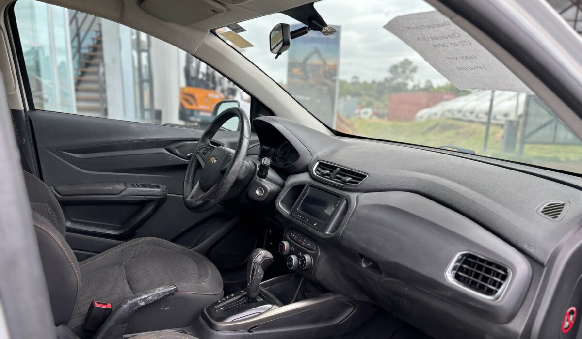 Chevrolet Onix LTZ AT - 2014 Chevrolet Onix LTZ AT - 2014