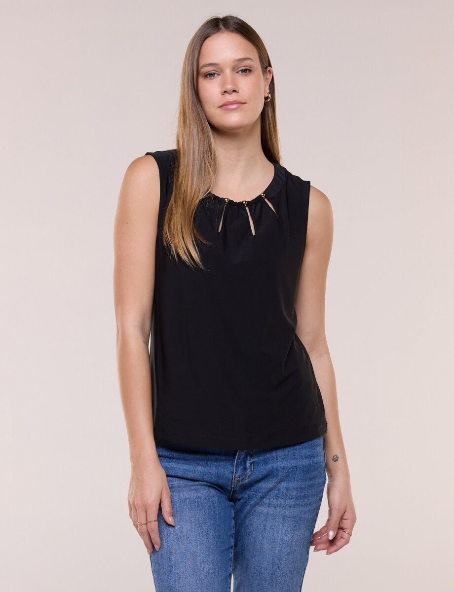 Blusa Escote Calado Y Cuentas Doradas - Negro 