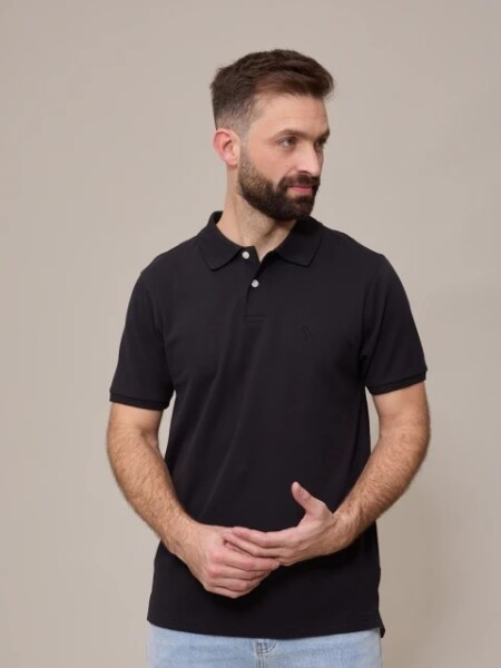 REMERA POLANCO REGUL NEGRO