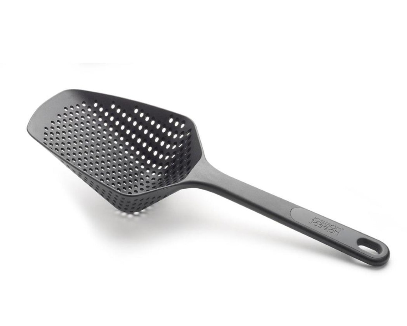 Cucharón escurridor ergonómico Cucharón escurridor ergonómico