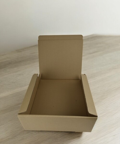 Caja troquelada 31,5x29,5x13 cm MADERA