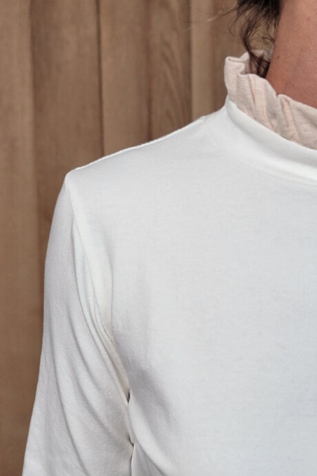 Polera Marina Cotton combinado crudo con biege