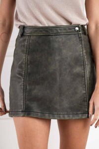 Skort Cuero Vegano Lavado Safari