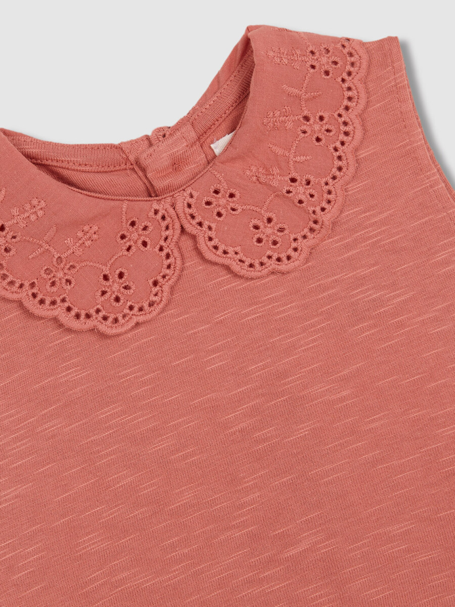 Camiseta Sin Mangas Cuello Openwork Naranja