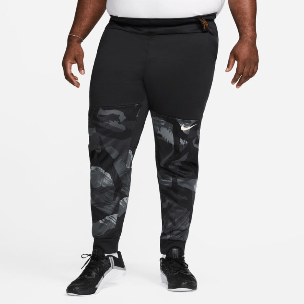 Pantalon Nike Training Hombre Taper Camo Black - S/C 