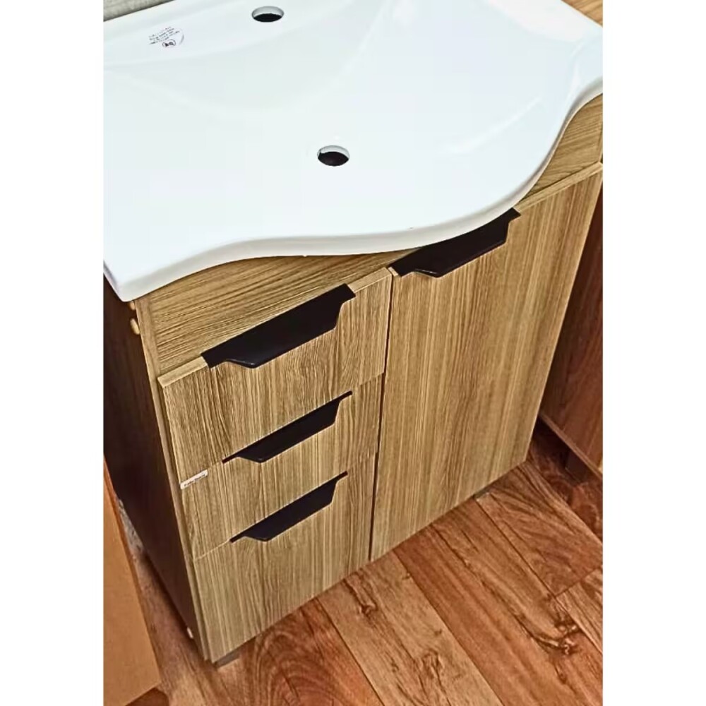 Mueble de baño de pie Crystal Nogal 56 cm con Bacha de resina natural y espejo botiquín Mueble De Baño De Pie Crystal Nogal 56 Cm Con Bacha De Resina Natural Y Espejo Botiquín