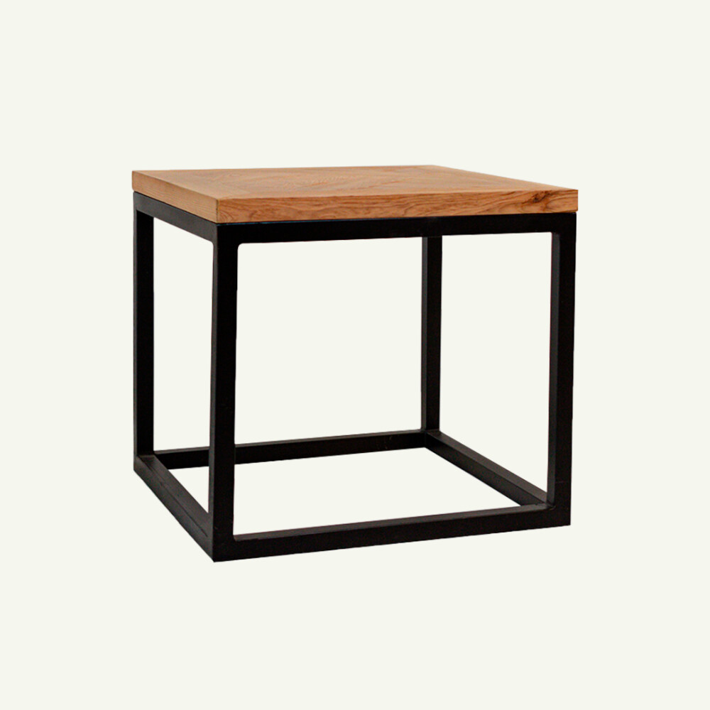 Mesa lateral pinotea reciclada 55x55x50h (Por pedido) Mesa lateral pinotea reciclada 55x55x50h (Por pedido)