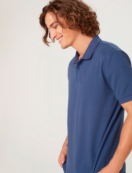 POLO BÁSICA EN TELA PIQUÉ AZUL