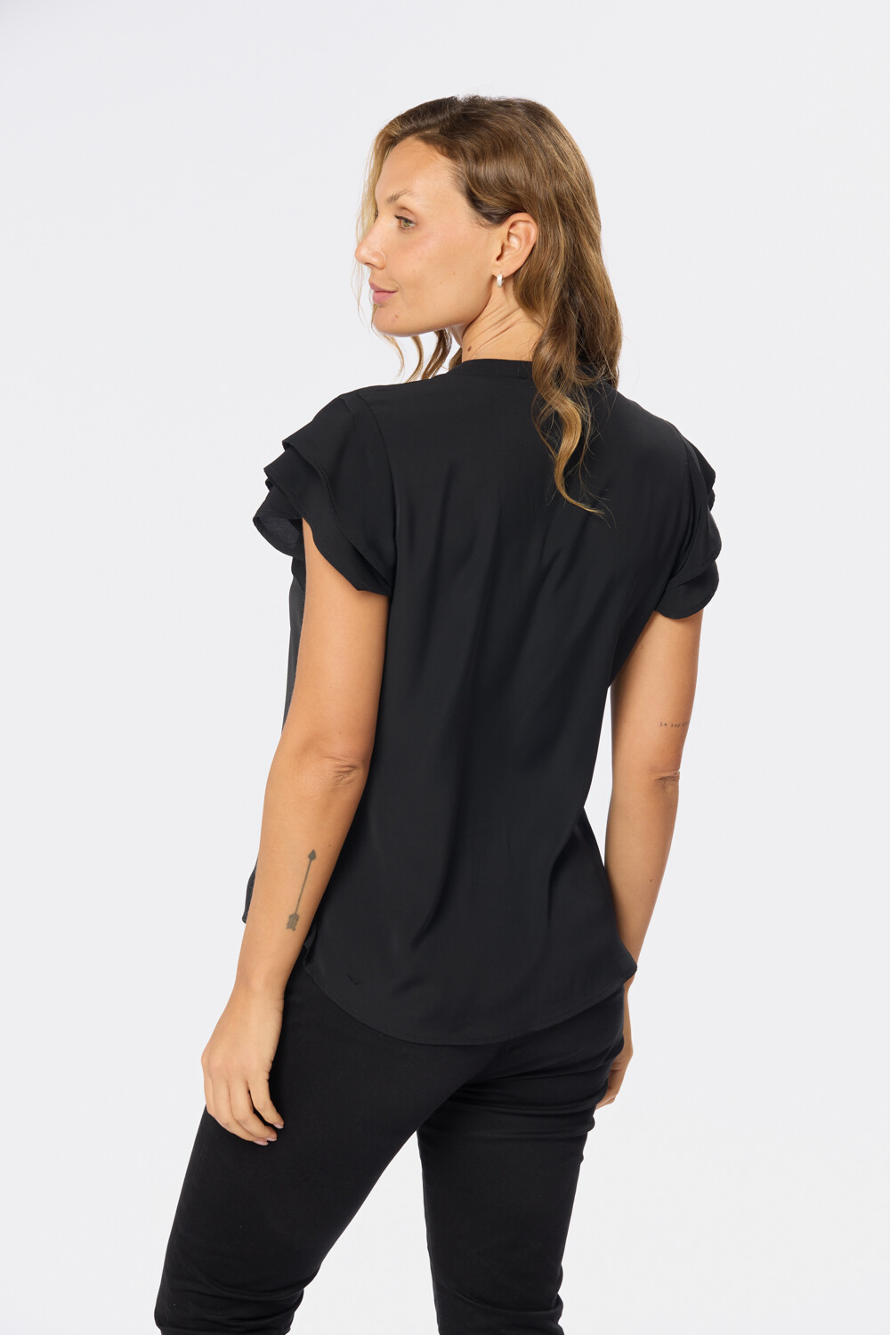 BLUSA MANGA CORTA VOLADO Negro