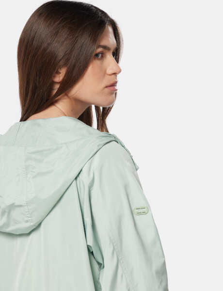 CAMPERA DE NYLON CON CAPUCHA Verde