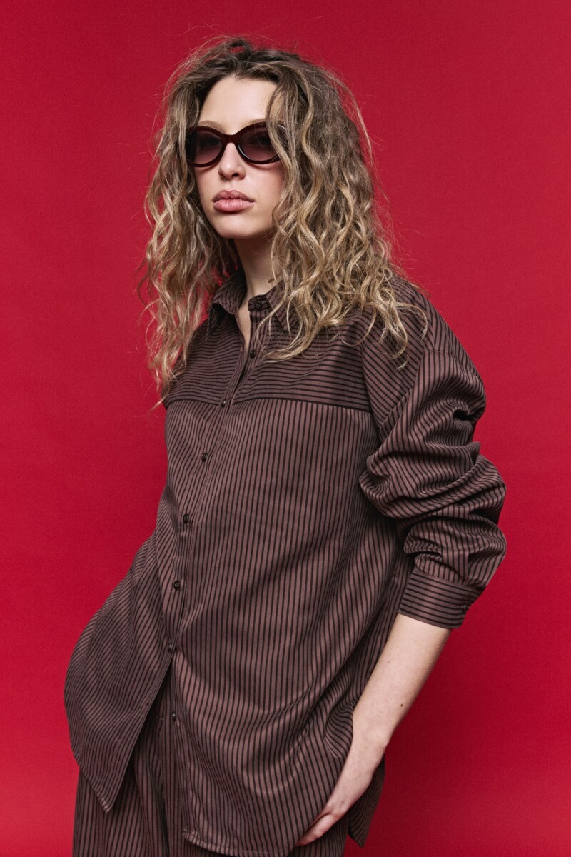 CAMISA LINAR Chocolate