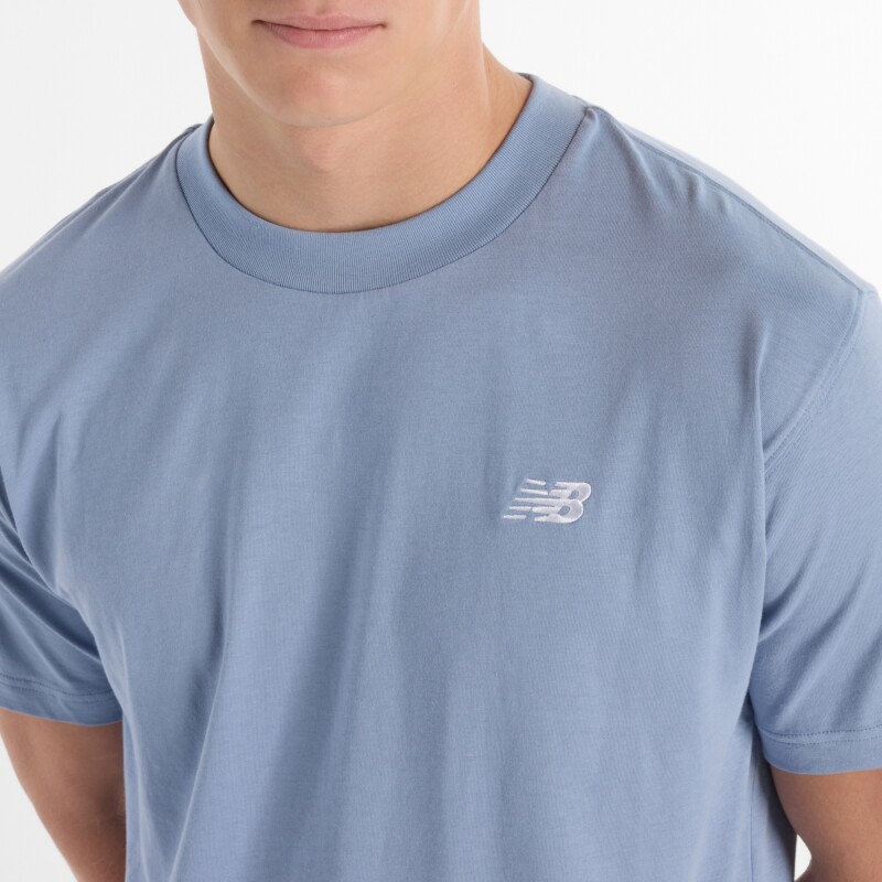 Remera New Balance de Hombre - Sport Essentials - MT41509DUS BLUE