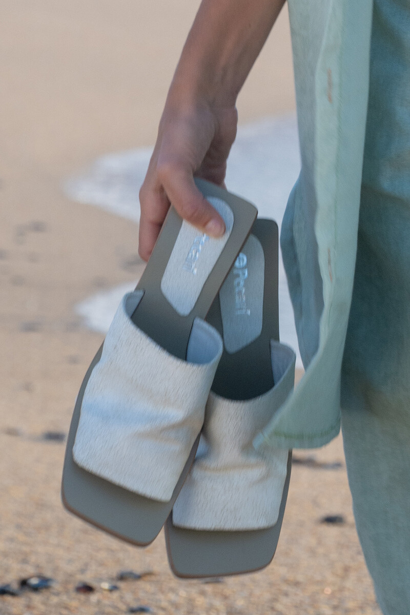 Sandalias Nina Blanco gastado