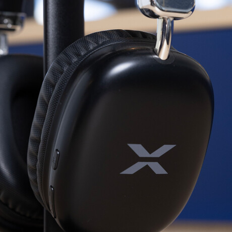 auriculares inalámbricos xion 40hs de duración BLACK