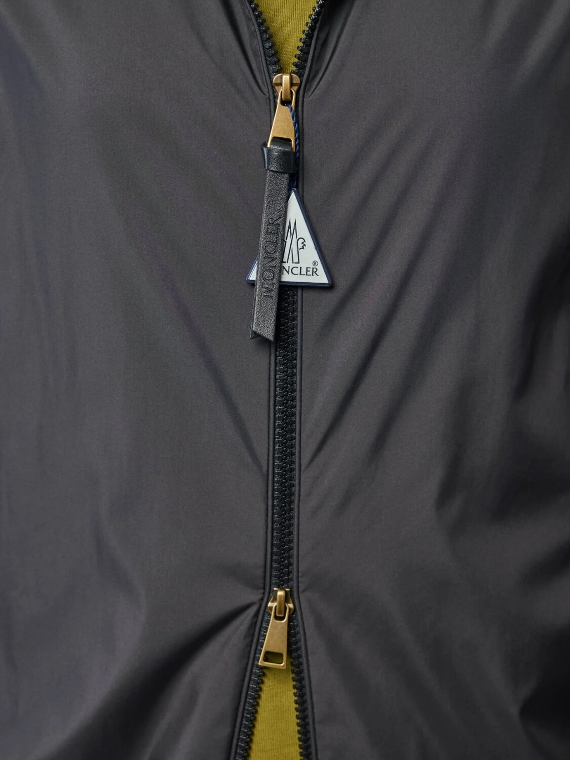 MONCLER - Campera Parka Enette Negro