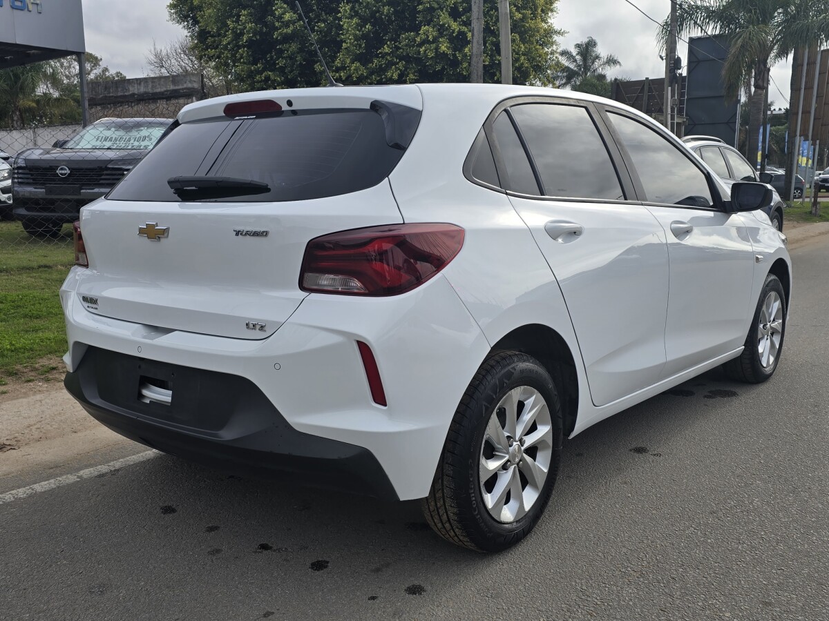 Chevrolet Onix Ltz 1.0T Extra Full | Permuta / Financia Chevrolet Onix Ltz 1.0T Extra Full | Permuta / Financia