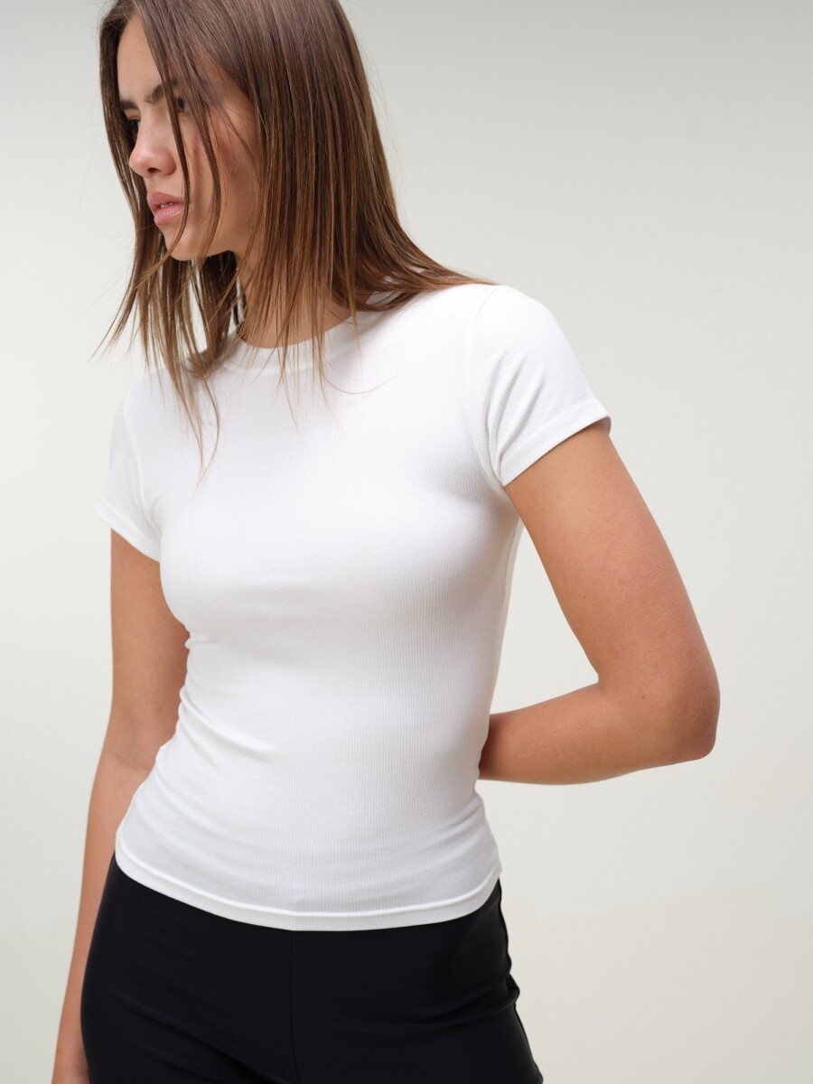 Remera Entallada Rib - Crudo 