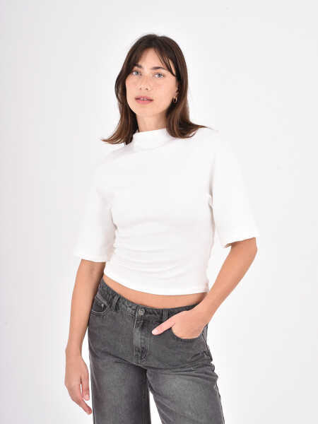 REMERA LEVARA OFF WHITE