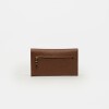 Billetera Katy En Cuero Charol Arrugado Marron