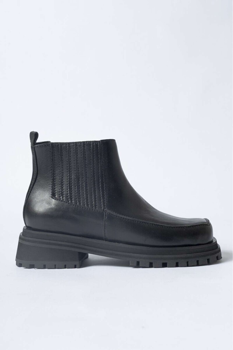 Bota Ruma - Black 