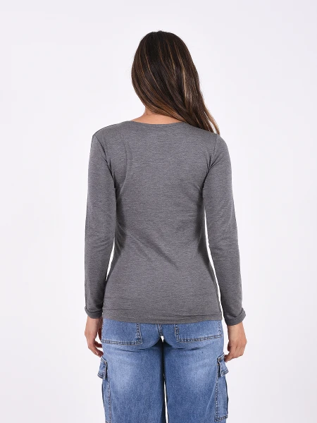 REMERA BÁSICA SOFIA GRIS OSCURO