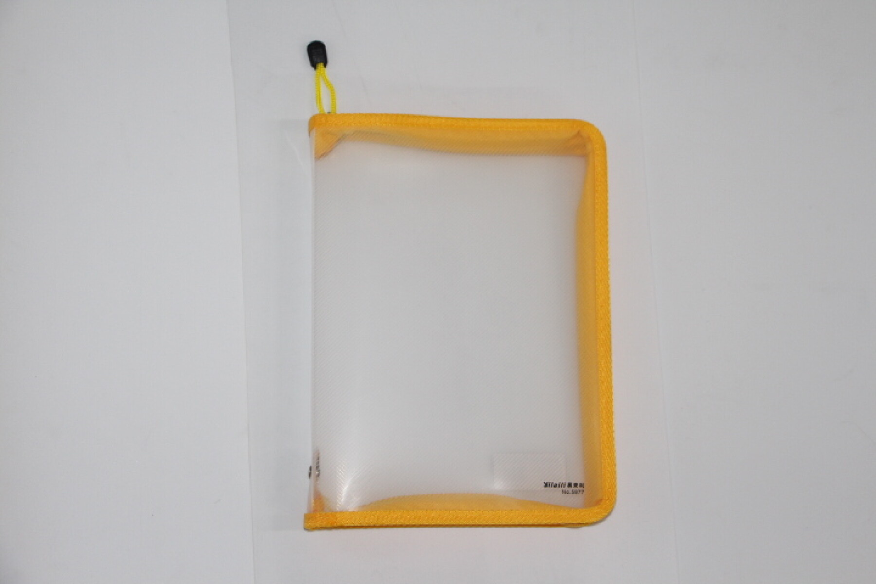 SOBRE YIL CON CIERRE DE COLOR B5 5977 TAPA TRANSPARENTE - COLOR AMARILLO 