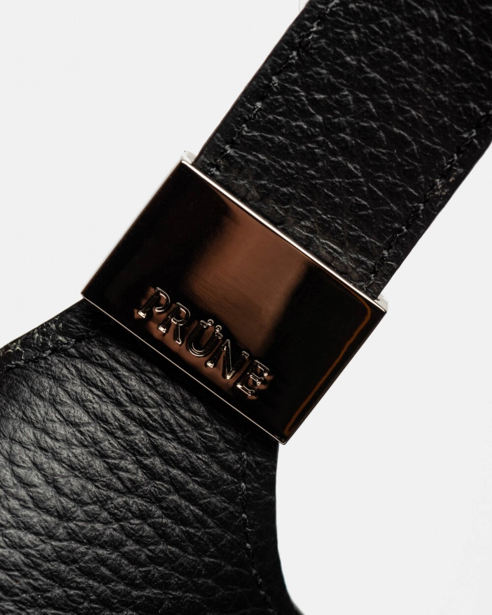 Bolso Eterial en cuero graneado Negro