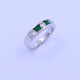 Anillo medio sin fin oro 18k blanco engarce carril con esmeraldas y brillantes Anillo medio sin fin oro 18k blanco engarce carril con esmeraldas y brillantes