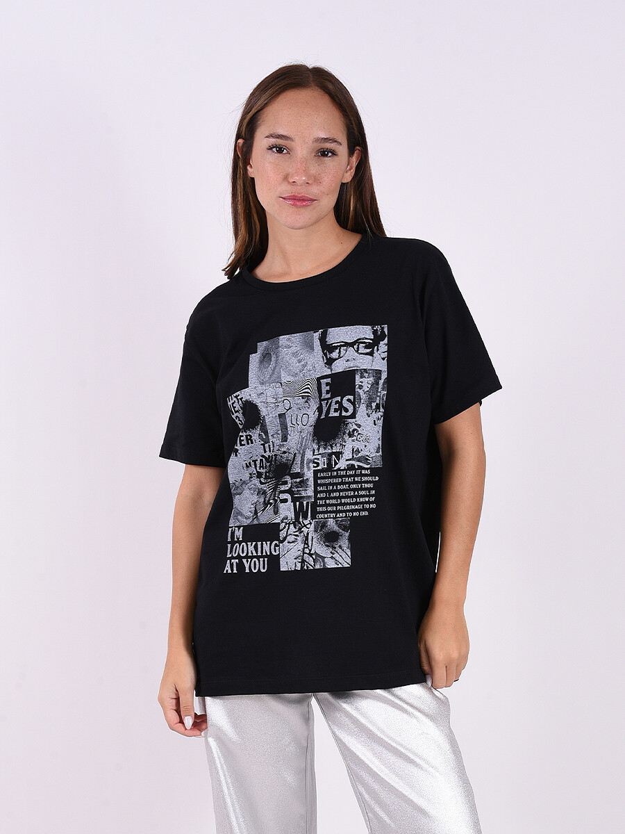 REMERA LOOKING YOU - NEGRO 