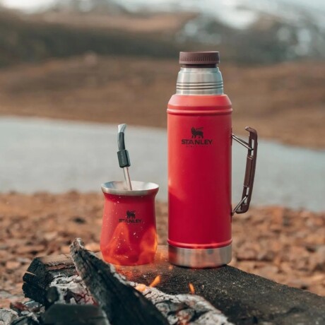 Termo Stanley Classic 940ml con tapón cebador Lava