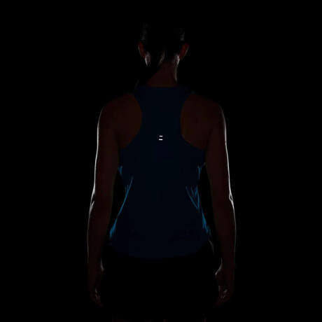 Remera Nike Tempo Swoosh Run Dri-Fit Running Tank Top de Mujer verde