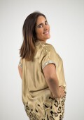 Blusa de satén con dorado dorado