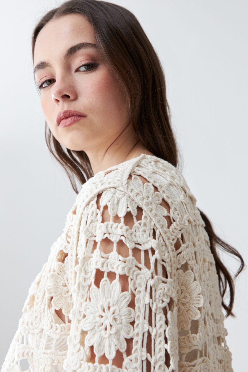 Chaqueta tejida crochet crudo