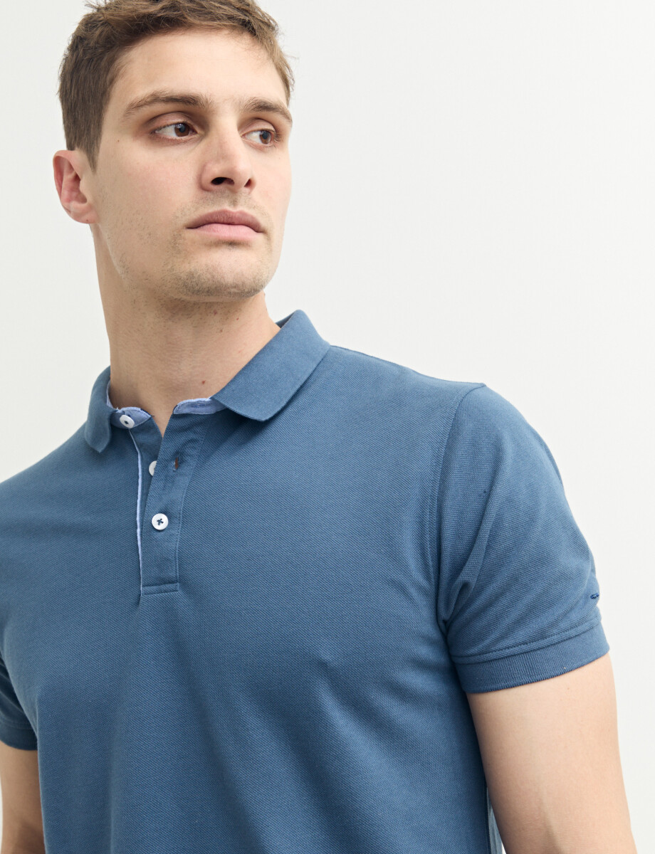 520751 REMERA HARRINGTON LABEL Azul Piedra Melange