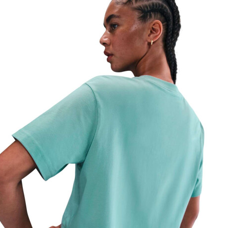 Remera Casual Tee Essential Futura de Mujer Negro