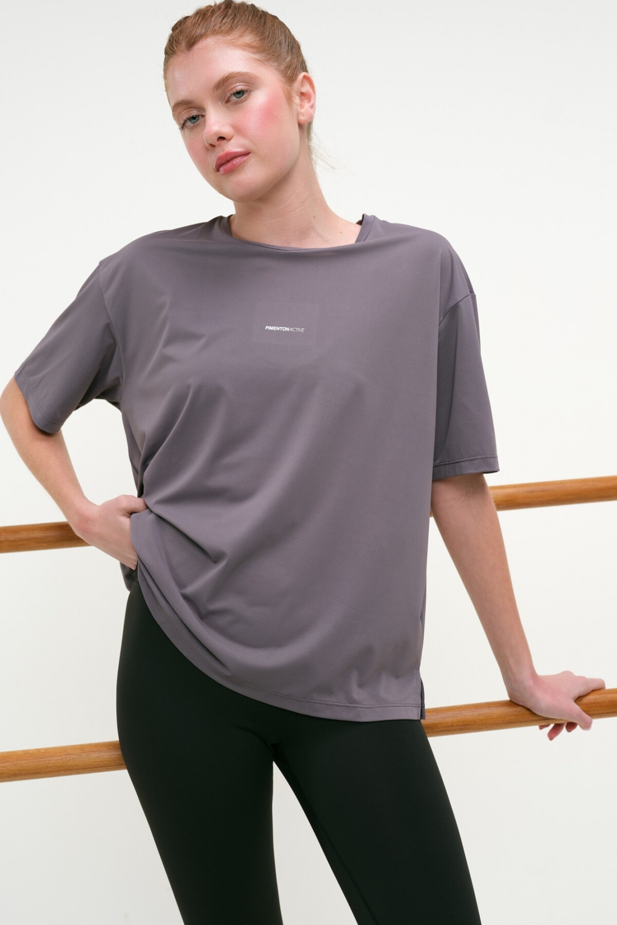 Remera Granate Gris