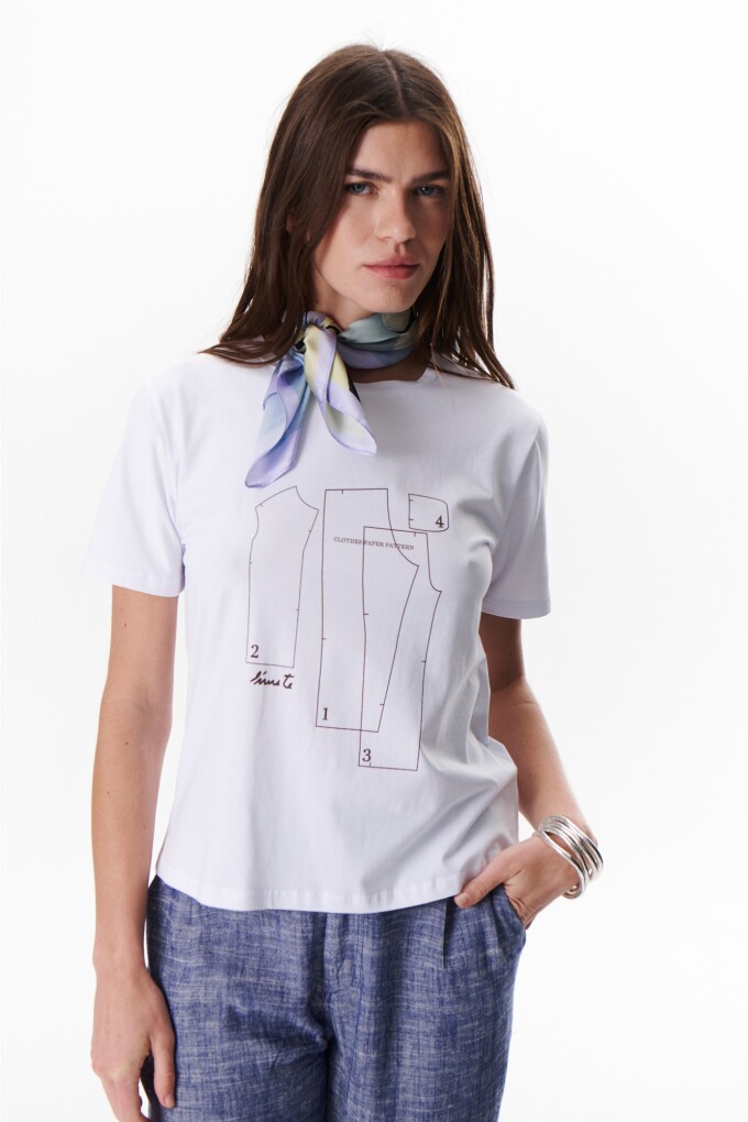 REMERA MOLDES TIZA