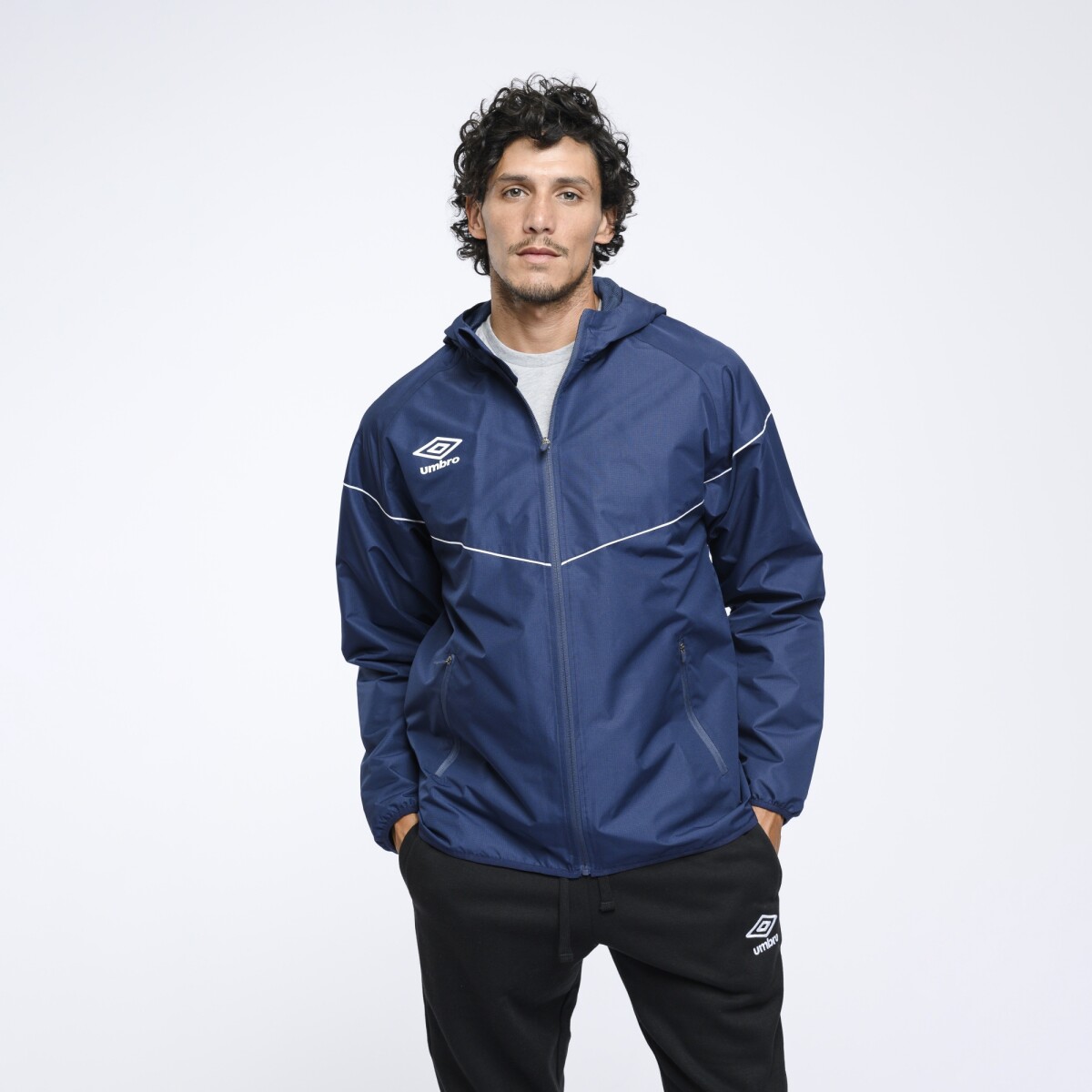 Campera Rain Umbro Hombre - 0a9 