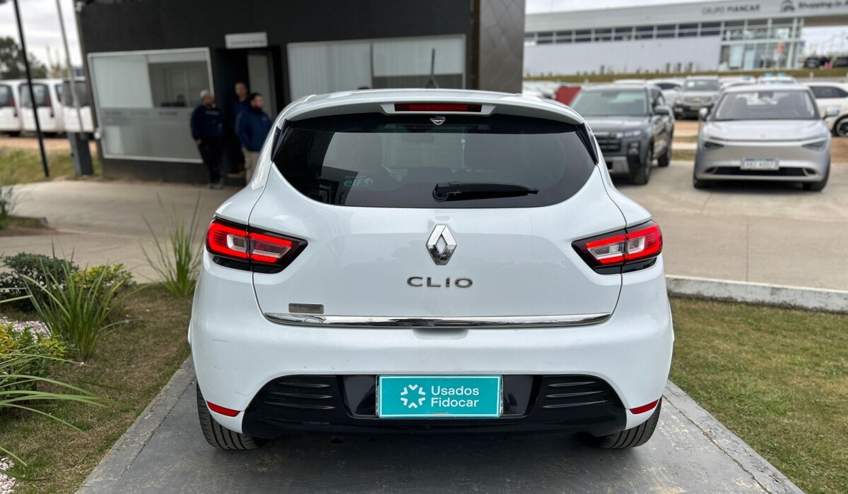 Renault Clio 1.2 Expression - 2017 Renault Clio 1.2 Expression - 2017