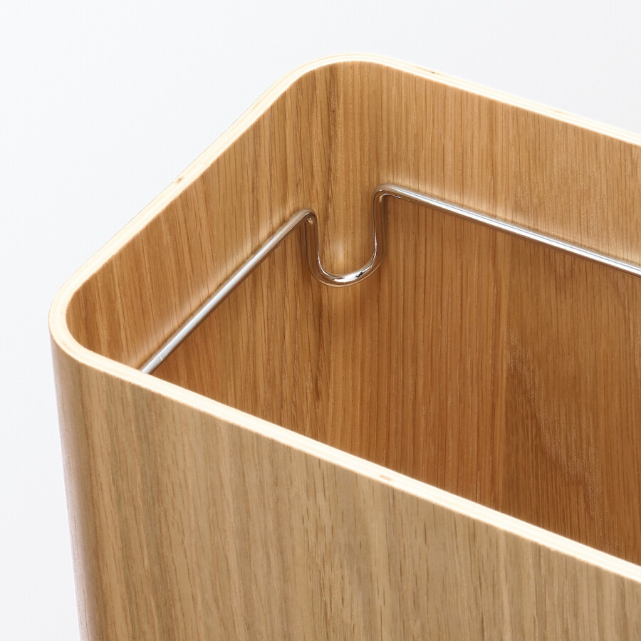 Papelera Oslo de madera con soporte de metal Papelera Oslo de madera con soporte de metal