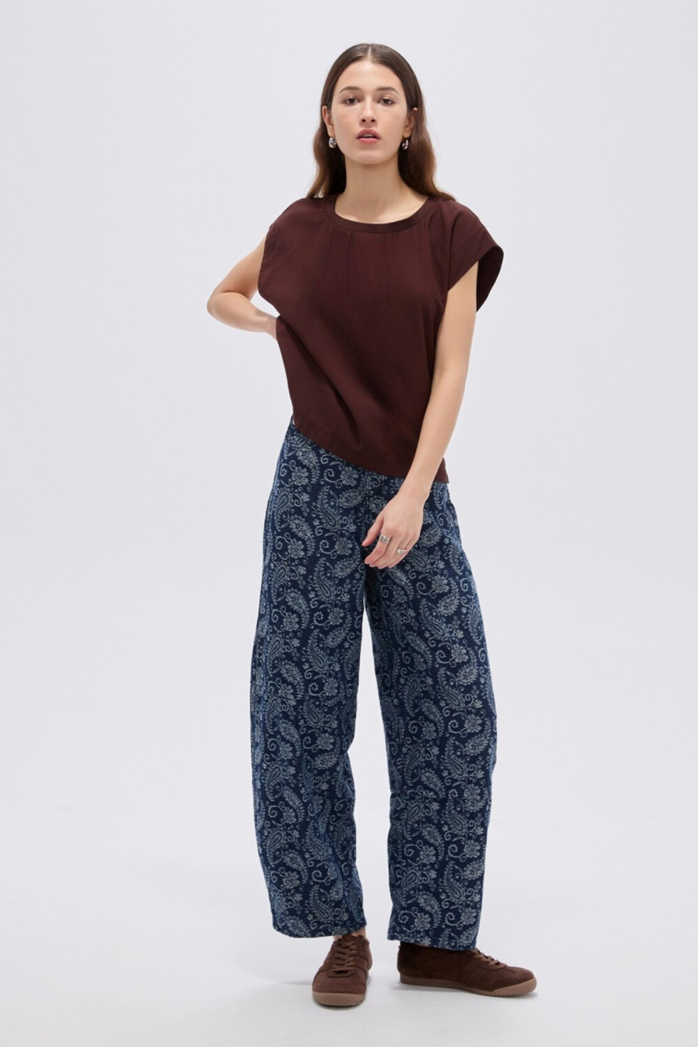 Remera Zoru Marron