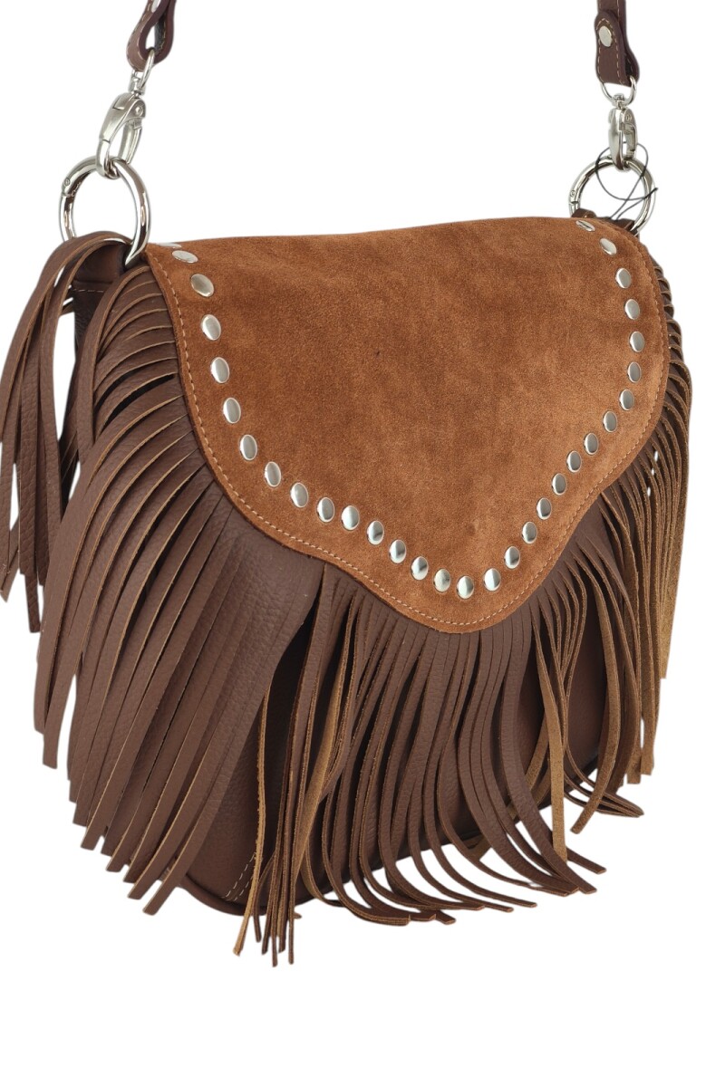 Cartera con flecos y solapa Marron