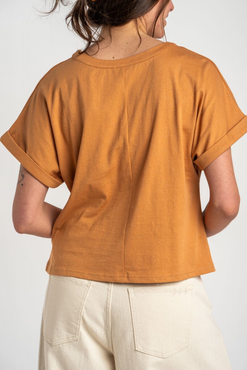 Remera Camel