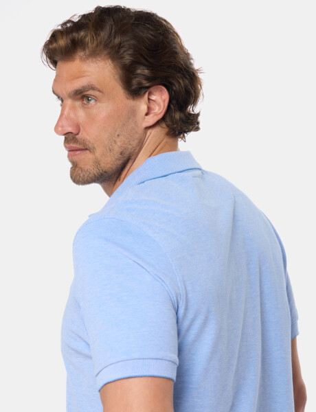 REMERA POLO LISA PIQUÉ Celeste