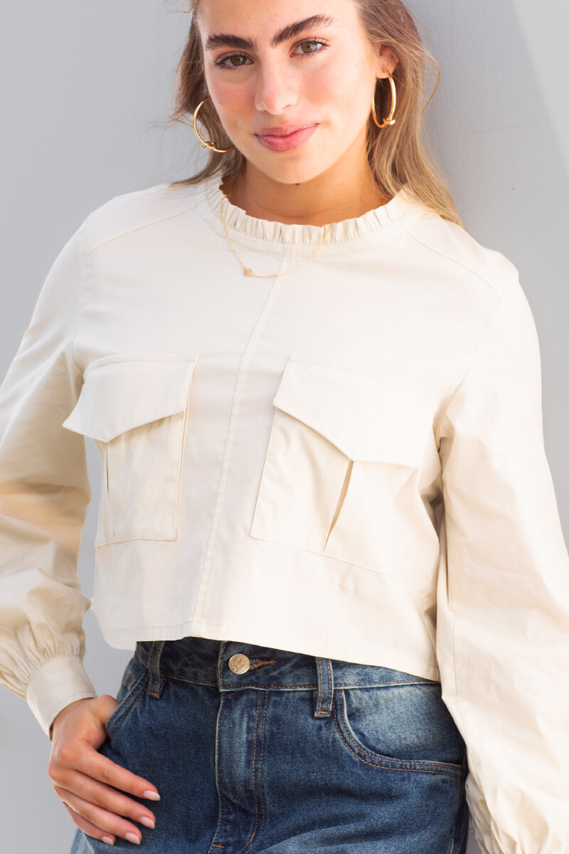CAMISA C617/26 M/L CON BOLSILLO EN DELANTERO Y VOLADOS EN CUELLO Beige