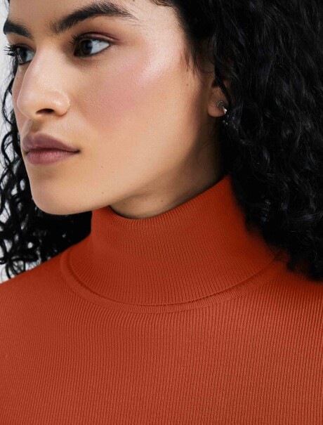 BLUSA MANGA LARGA CUELLO ALTO NARANJA