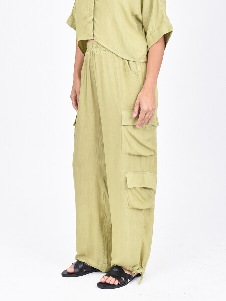 PANTALON MUGES OLIVA