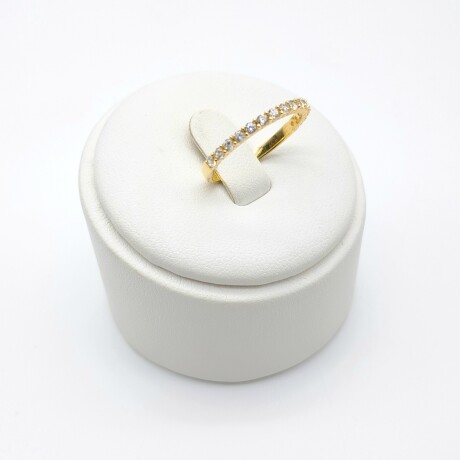 Anillo de oro 18 ktes y circonias. Anillo de oro 18 ktes y circonias.