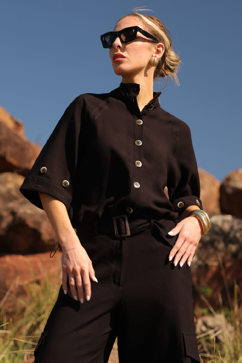 BLUSA MANGA RANGLAN CUELLO ALTO ENGOMADO - Negro 